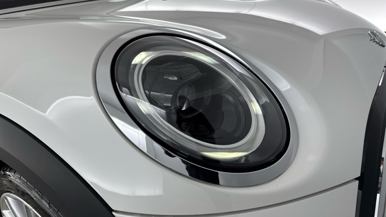 MINI Hatchback 1.5 Cooper Exclusive 3dr Auto Petrol Hatchback